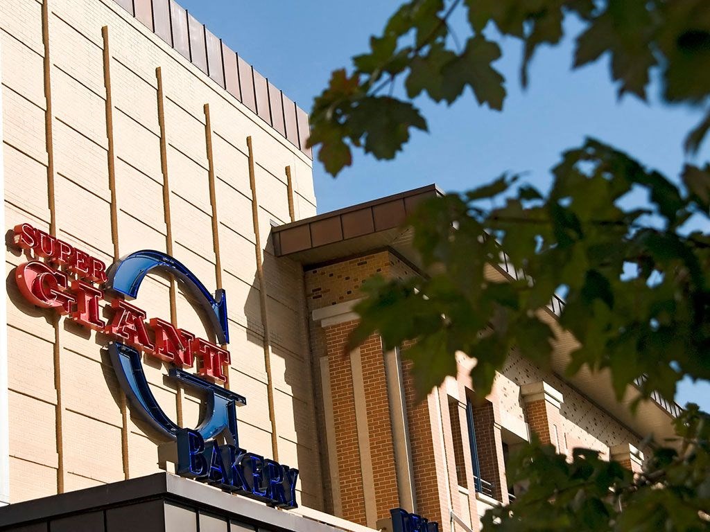 Super Giant Bakery at Highland Park at Columbia Heights Metro, Washington, Washington