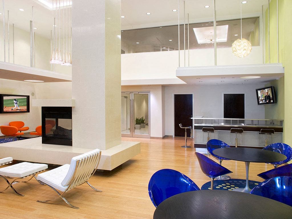 Resident Lounge at Highland Park at Columbia Heights Metro, Washington