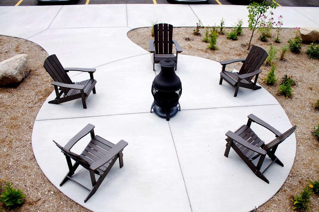 Outdoor seating,  fire pit