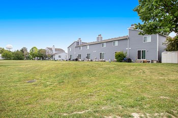 Building, open field - Photo Gallery 4