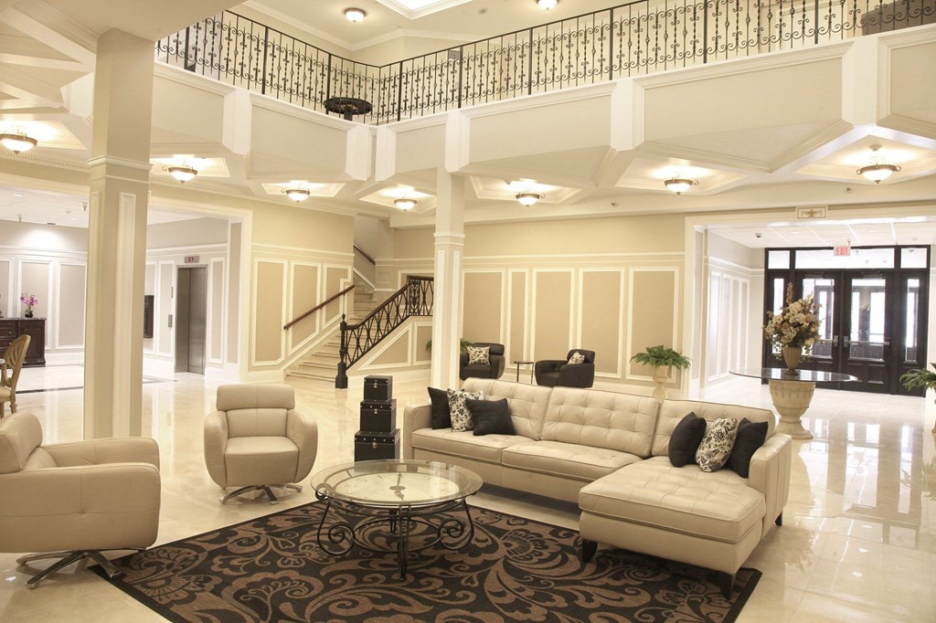 Lobby, Lounge