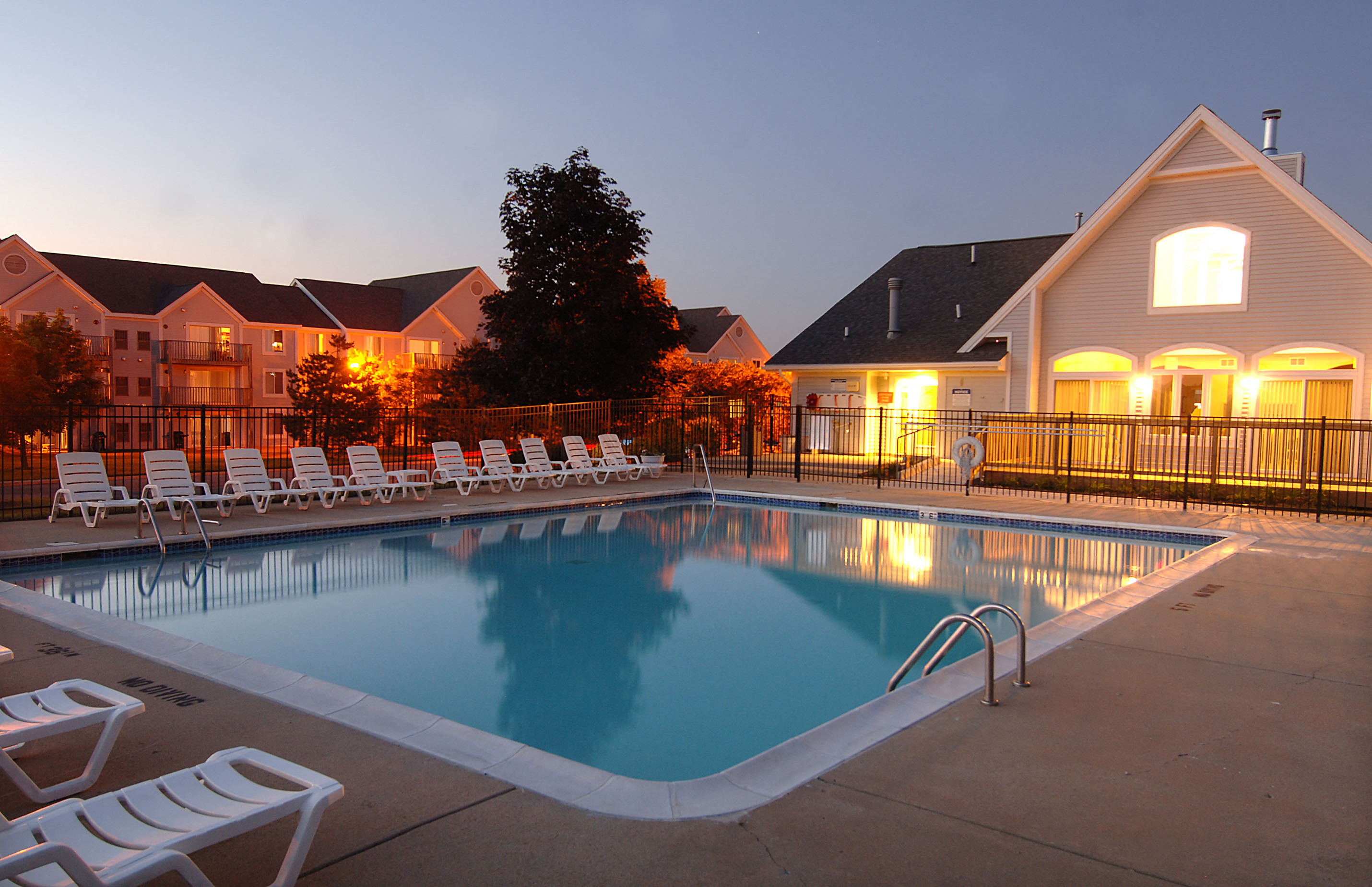 Cambridge Club Apartments, 5501 Cambridge Club Cir, Ann Arbor, MI