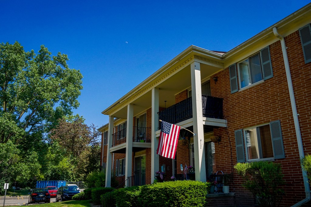 Riverstone Building, Landscape