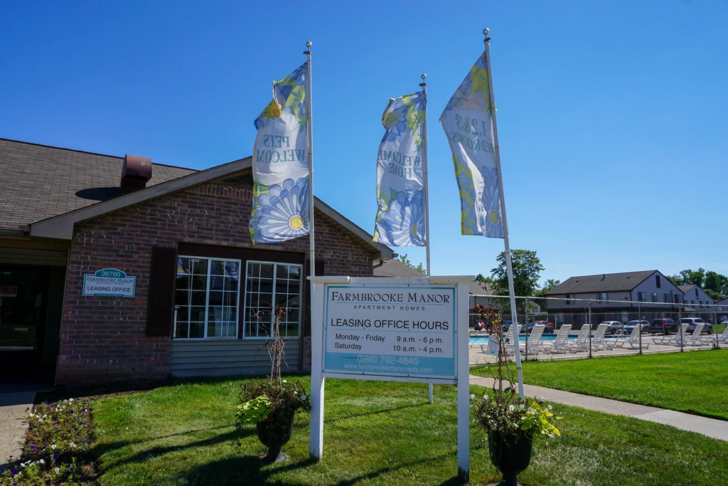 Leasing Office, at Farmbrooke Manor