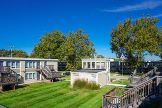 Courtyard at Silverstone Apartments in Warren, Michigan - Photo Gallery