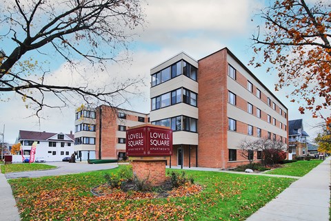 Apartments with courtyard in Kalamazoo, MI