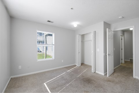 Apartments with large bedrooms in Kalamazoo. Apartments with roommate matching near WMU
