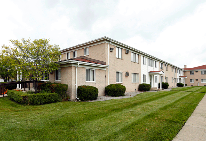 Warren Manor Apartments, 21516 Dequindre, Warren, MI RentCafe