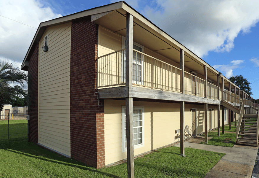 Apartments with balcony in Pascagoula, Mississippi
