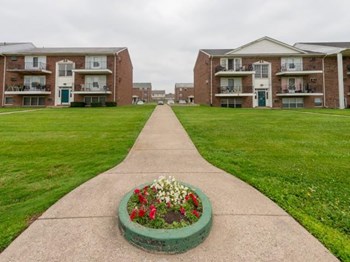 at Georgetown Apartments, Michigan,48051 - Photo Gallery 3