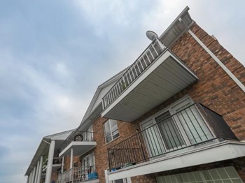at Georgetown Apartments, Chesterfield, MI - Photo Gallery 5