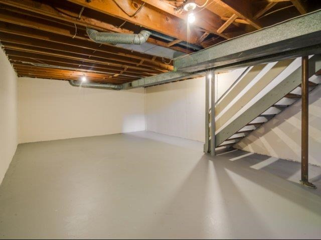 at Carriage House Apartments, Flint, MI, 48503