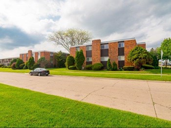 at Carriage House Apartments, Flint, MI, 48503 - Photo Gallery 4