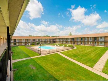huntington club apartments 28801 imperial dr warren mi rentcafe