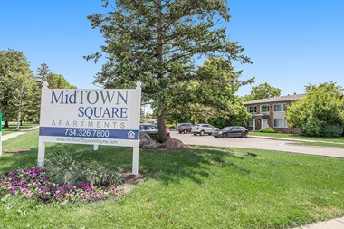 Midtown Square Sign Entrance