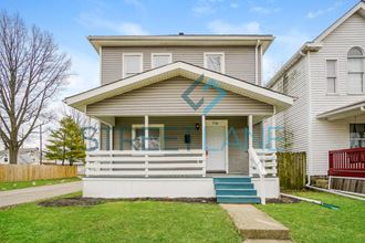 116 N Oakley 3 Beds Apartment for Rent