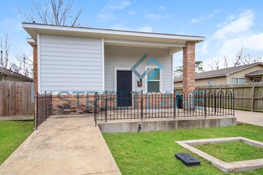 8017 Comal St 4 Beds House for Rent - Photo Gallery 1