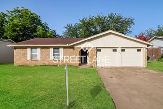 549 NW Chisholm NW 3 Beds House for Rent - Photo Gallery 1