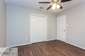 1810 Runaway Scrape Court 3 Beds House for Rent - Photo Gallery 10