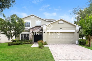 A charming home with 5 bedrooms and 4 baths in Orlando is NOW available for move-in!