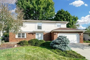 1236 Middlefield 4 Beds House for Rent - Photo Gallery 1