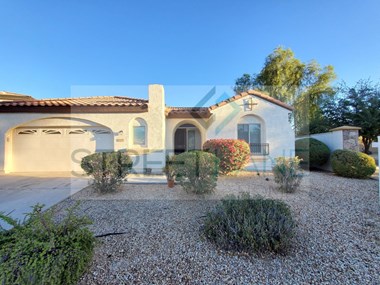 15936 W Mescal St 4 Beds House for Rent Photo Gallery 1