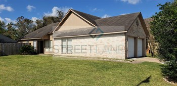 16346 Petaluma Dr 3 Beds House for Rent