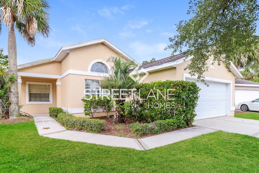 Charming 4 bedroom POOL home in Orlando! - Photo Gallery 1