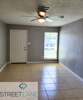 6824 W Fuqua Dr 2 Beds House for Rent - Photo Gallery 2