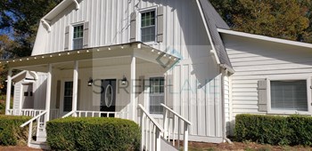 2542 Fairfield Dr SW 4 Beds House for Rent