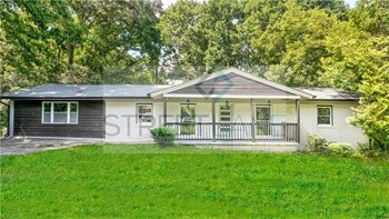 5479 Brownlee Rd SW 4 Beds House for Rent