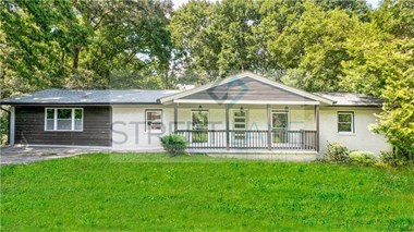 5479 Brownlee Rd SW 4 Beds House for Rent Photo Gallery 1