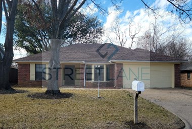 5810 CEDAR RIDGE DR 3 Beds House for Rent - Photo Gallery 1