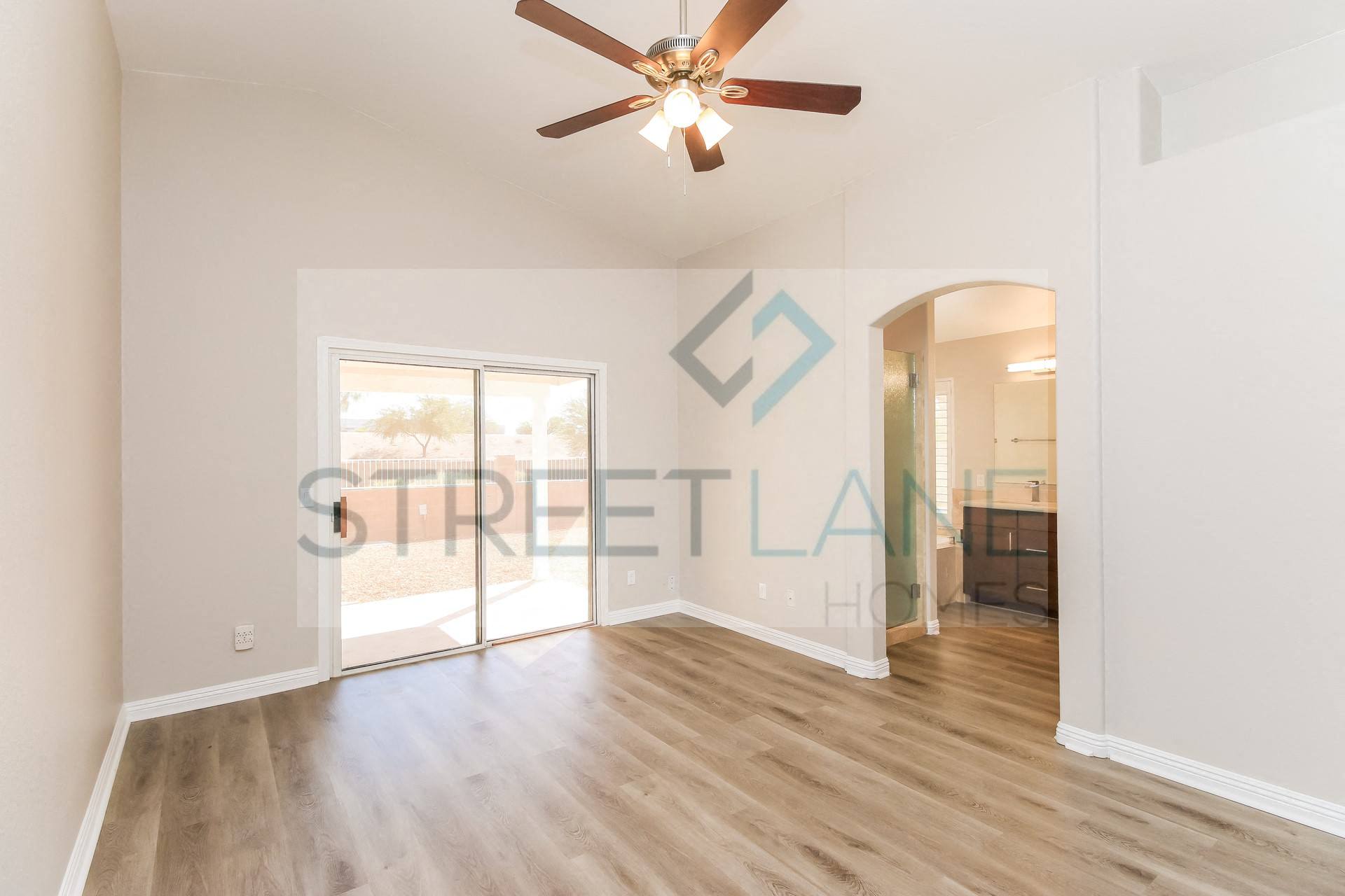 4921 East Hilton Avenue