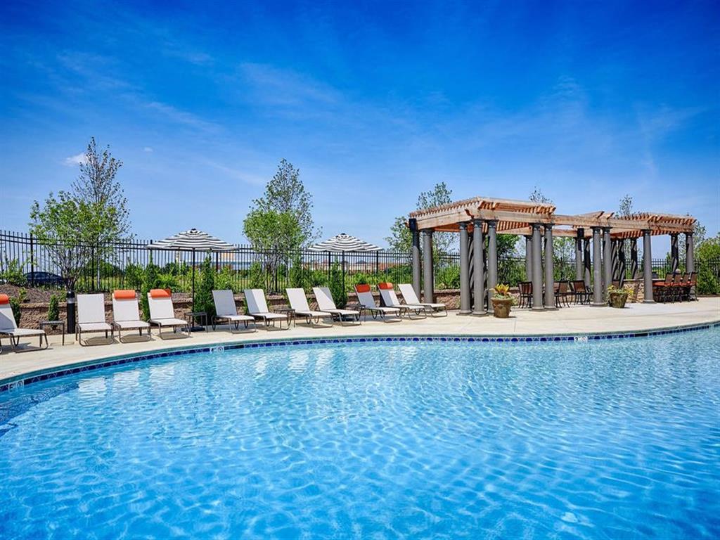 Villa Milano Apartments in Leawood, KS