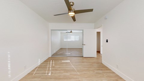 400 N Los Robles Ave