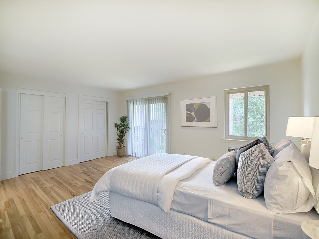 Atlantic Pointe Apartments, 165 Thousand Oaks Dr., Atlantic Highlands