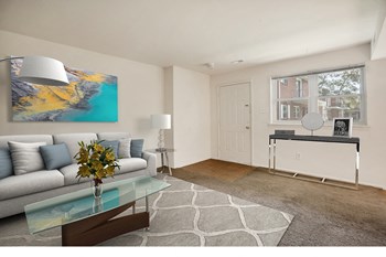 Living Room Burlington Pointe Apartments - Photo Gallery 4