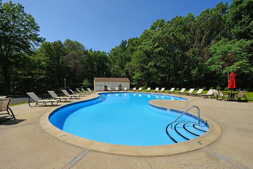 Atlantic Pointe Apartments, 165 Thousand Oaks Dr., Atlantic Highlands