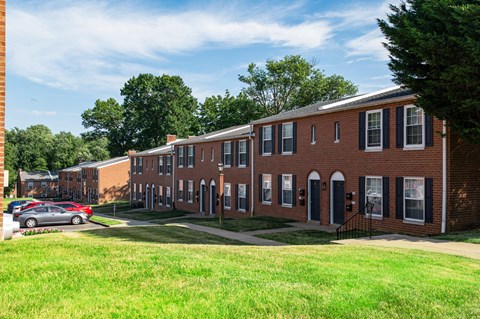 Apartments exterior view at Rushwood Apartments, Pennsylvania