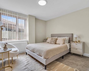 Parkview Towers Bedroom - Photo Gallery 10