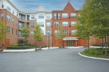 Park Square Apartments - Photo Gallery 3