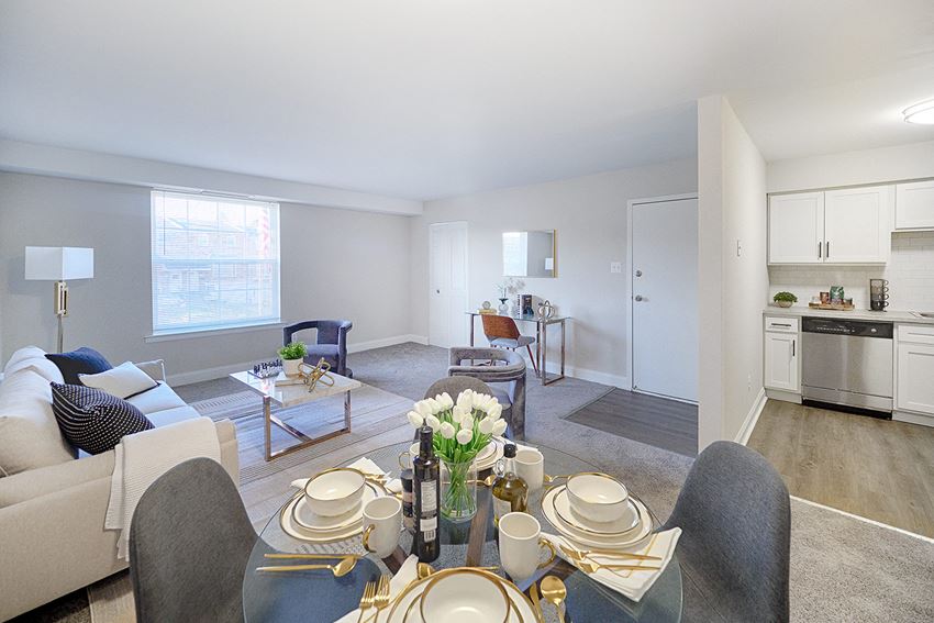 Rushwood Apartments Open Floor Plan - Photo Gallery