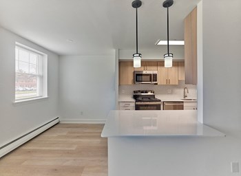 Breakfast Bar Breakfast Bar at Brookdale Apartments - Photo Gallery 4
