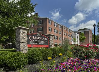 Crestwood Apartments