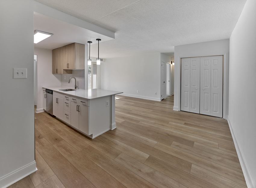 Delmont Apartments