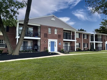 Delmont Apartments Delmont Apartments - Photo Gallery 2