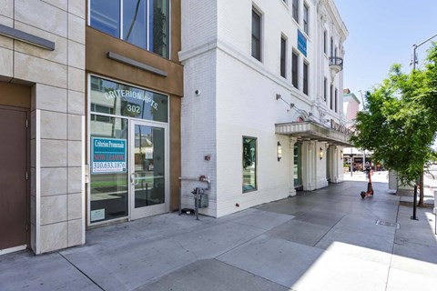 A building with a sign that says "Courtyard by Marriott" is shown.