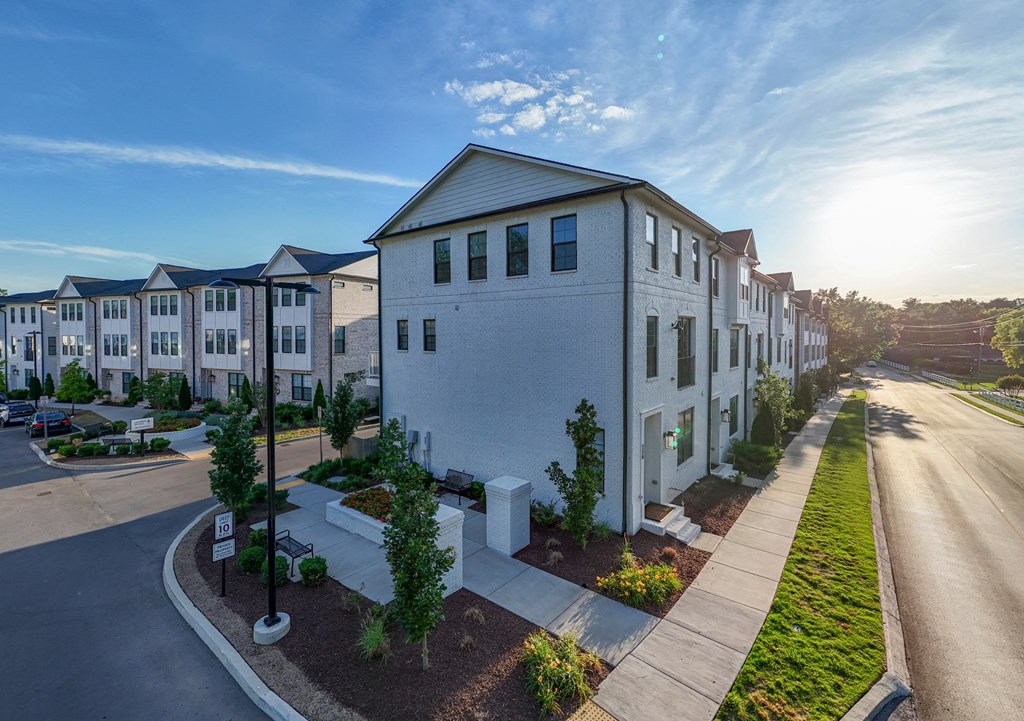 Sunny day at a residential area with apartment buildings at 780 Townhomes, Franklin, Tennessee