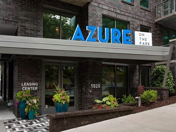 Access-Controlled Community at Azure on The Park, Atlanta, GA - Photo Gallery 18